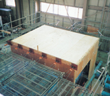 実大床組強度実験風景